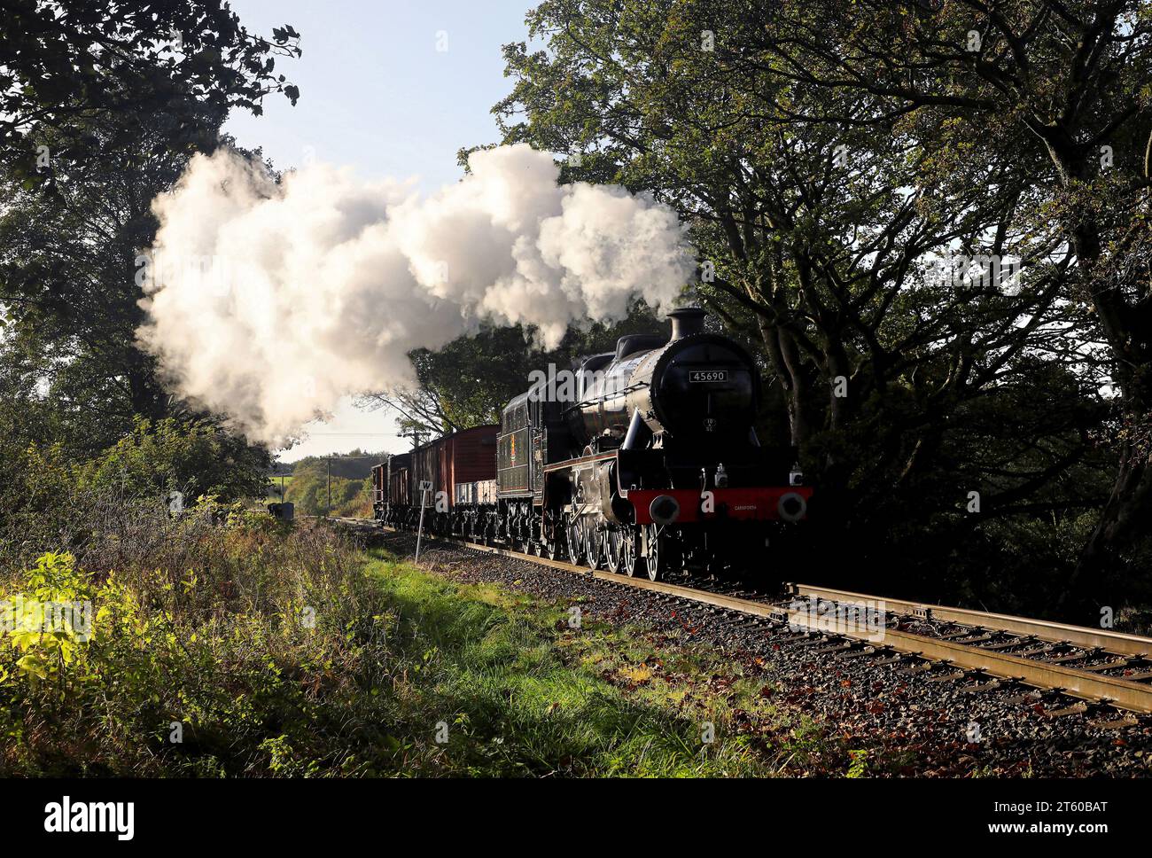 45690 Leander passa per Springside Farm su 14.10.23 durante il Gala a vapore ELR. Foto Stock