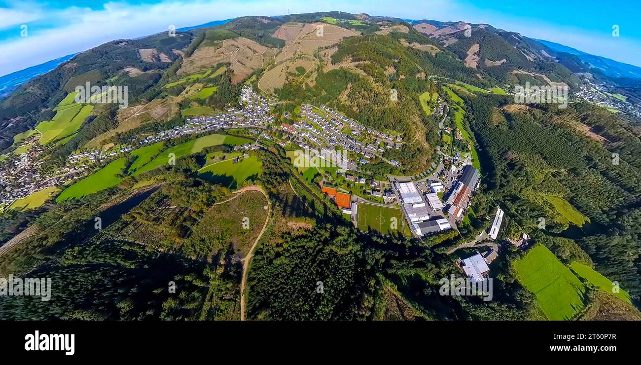 Vista aerea, vista del distretto di Langenei, area forestale con danni forestali, area commerciale, globo terrestre, immagine fisheye, immagine a 360 gradi, piccolo mondo, LAN Foto Stock