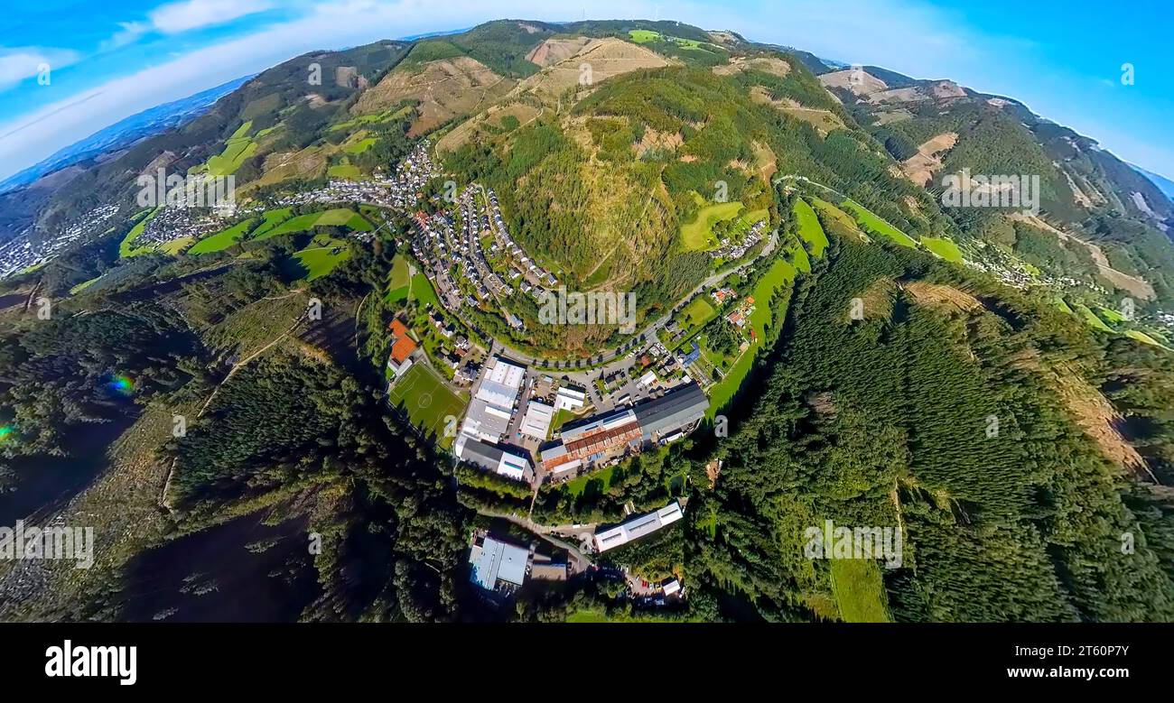 Vista aerea, vista del distretto di Langenei, area forestale con danni forestali, area commerciale, globo terrestre, immagine fisheye, immagine a 360 gradi, piccolo mondo, LAN Foto Stock
