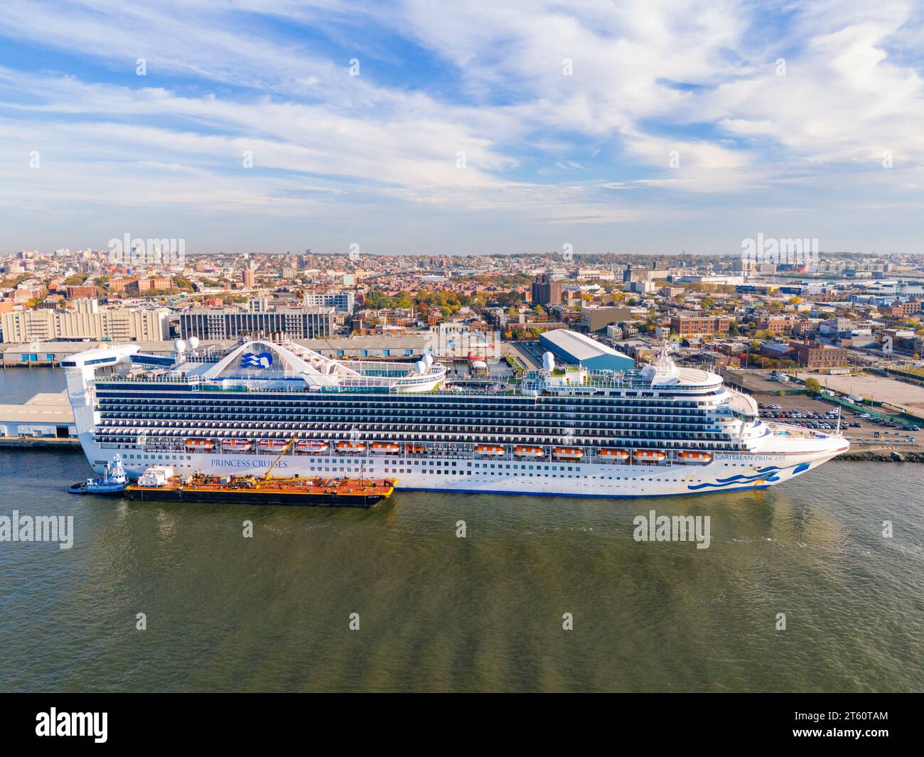 Red Hook, NY, USA - 27 ottobre 2023: Foto aerea con drone della principessa caraibica a Red Hook New York Foto Stock