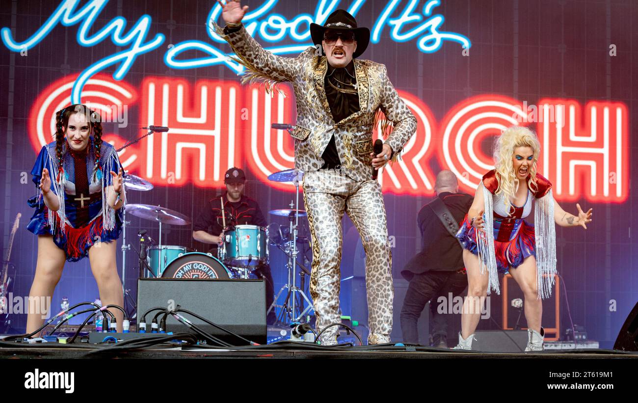 Oh mio Dio! IT's the Church on stage at Bearded Theory Festival, maggio 2023, Regno Unito Foto Stock