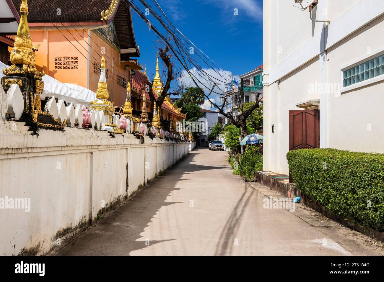 Vicolo, strada del centro città, Vientiane, Laos, Sud-est asiatico, Asia Foto Stock