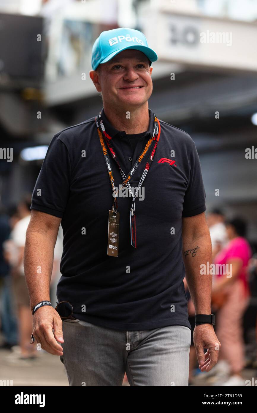 RUBENS BARRICHELLO ex pilota FERRARI arriva al paddock come parte del Gran Premio di F1 di San Paolo 2023 all'autodromo Jose Carlos Pace di Novemb Foto Stock