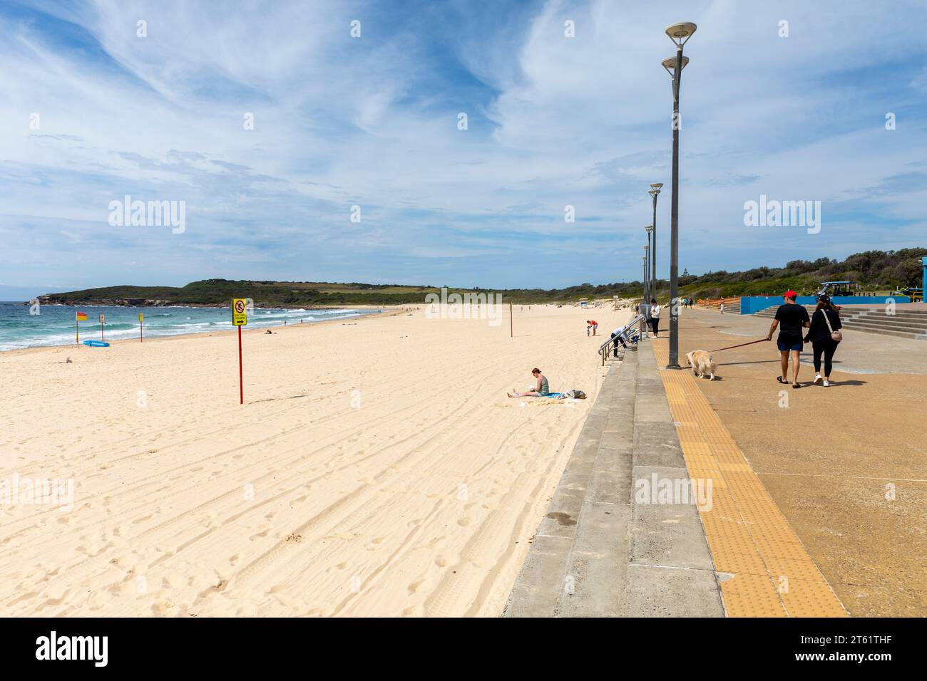 Maroubra, sobborgo di Sydney sulla spiaggia in un giorno di primavera blu, sobborghi orientali di Sydney, nuovo Galles del Sud, Australia Foto Stock