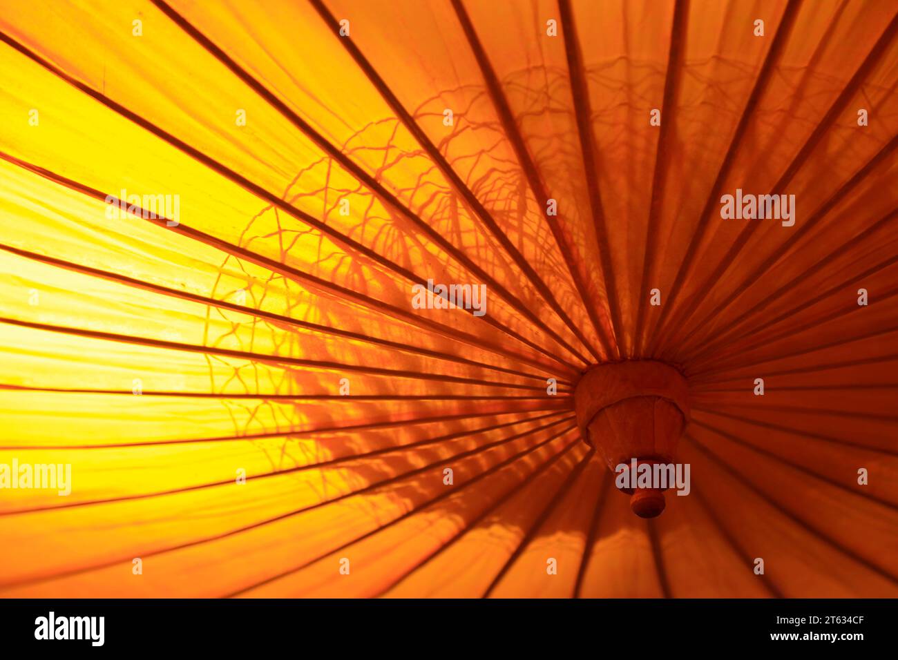 Ombrello di carta tradizionale cinese a olio Foto Stock Ombrello di carta tradizionale cinese a olio Foto Stock