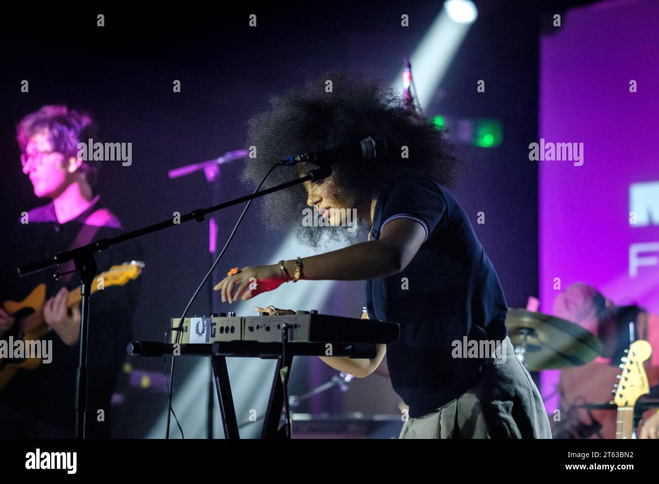 Lily Fontaine di English Teacher dal vivo al Chalk Venue for Mutations Festival 2023 Foto Stock