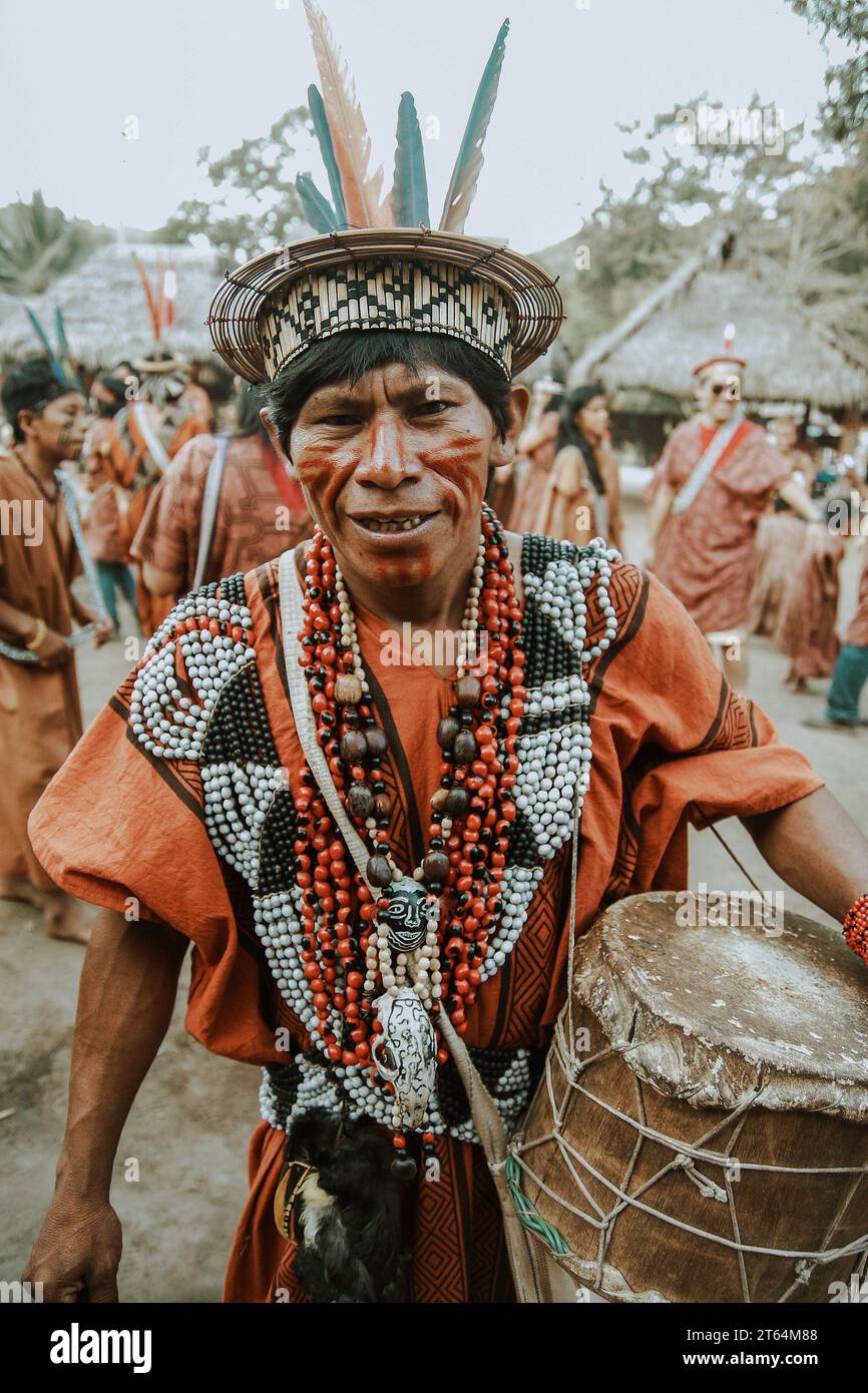 29 luglio 2010 Chanchamayo, Perù. Uomo nativo della comunità Ashaninka del Perù. Foto Stock