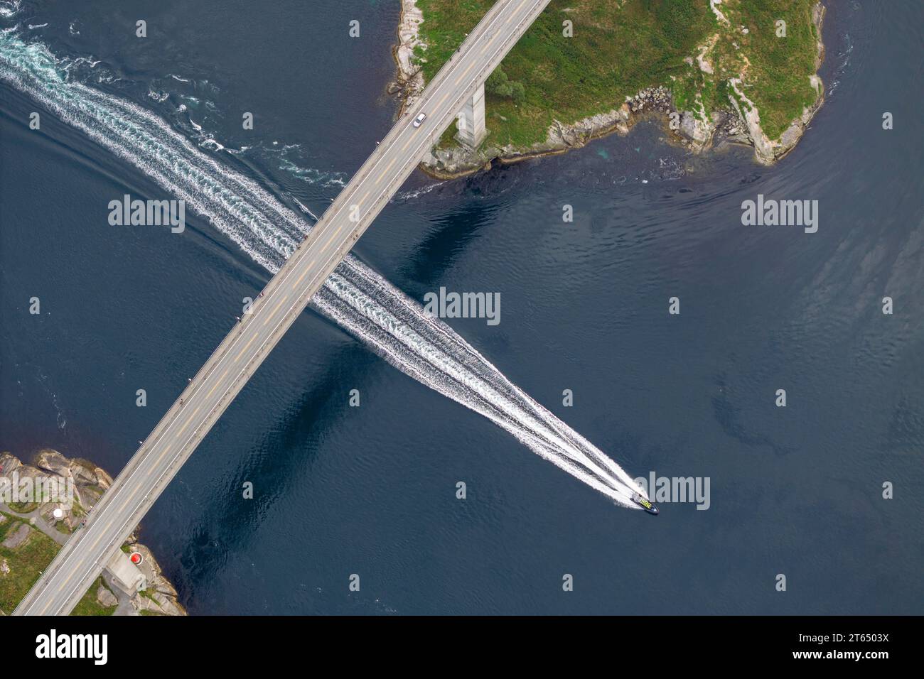 Ponte su Saltstraumen, la corrente di marea più forte del mondo, la costa di Helgeland, Nordland, Bodo, Norvegia Foto Stock
