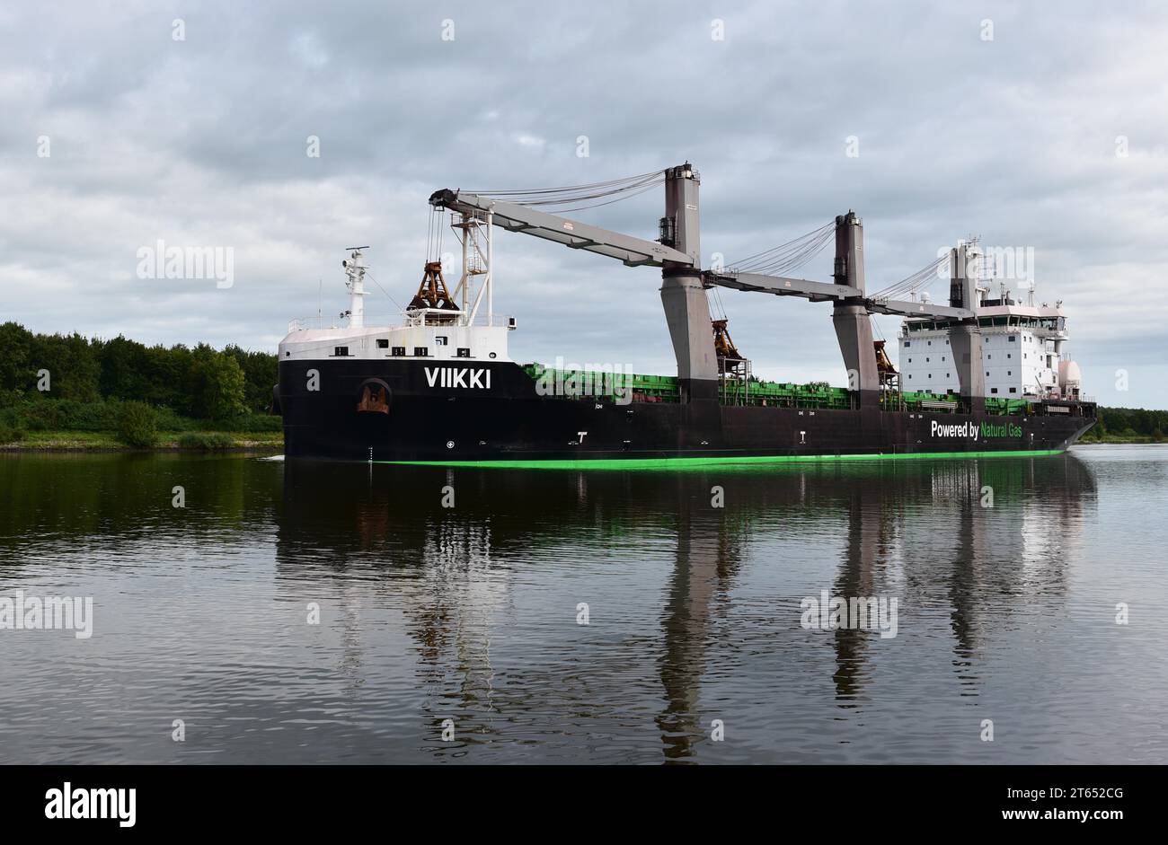 Nave da carico VIIKKI nel canale di Kiel, Schleswig-Holstein, Germania Foto Stock