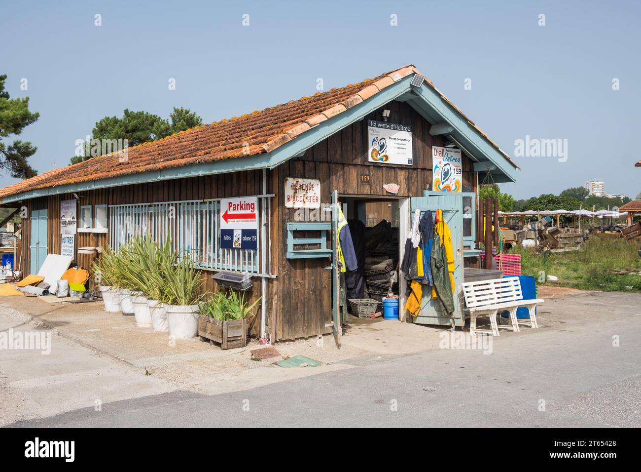 Oyster Shacks al Port de la teste de Buche vicino alla baia di Arcachon nel sud-ovest della Francia Foto Stock