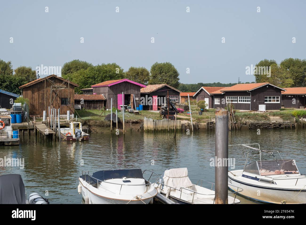 Oyster Shacks al Port de la teste de Buche vicino alla baia di Arcachon nel sud-ovest della Francia Foto Stock
