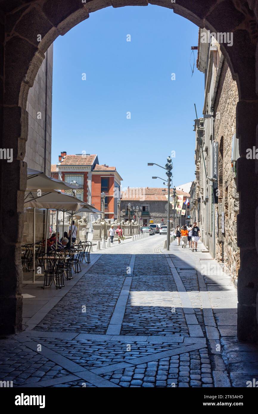Porta d'ingresso a Place de la Catedral, Ávila, Castiglia e León, Regno di Spagna Foto Stock