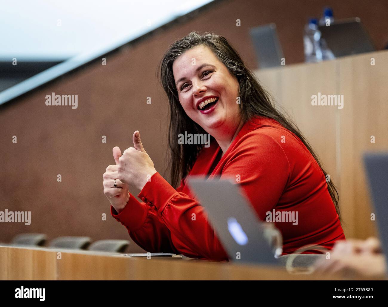AMSTERDAM - Annabel Nanninga di JA21 durante una riunione del consiglio in cui si è salutata come consigliere comunale. ANP REMKO DE WAAL netherlands Out - belgium Out Foto Stock