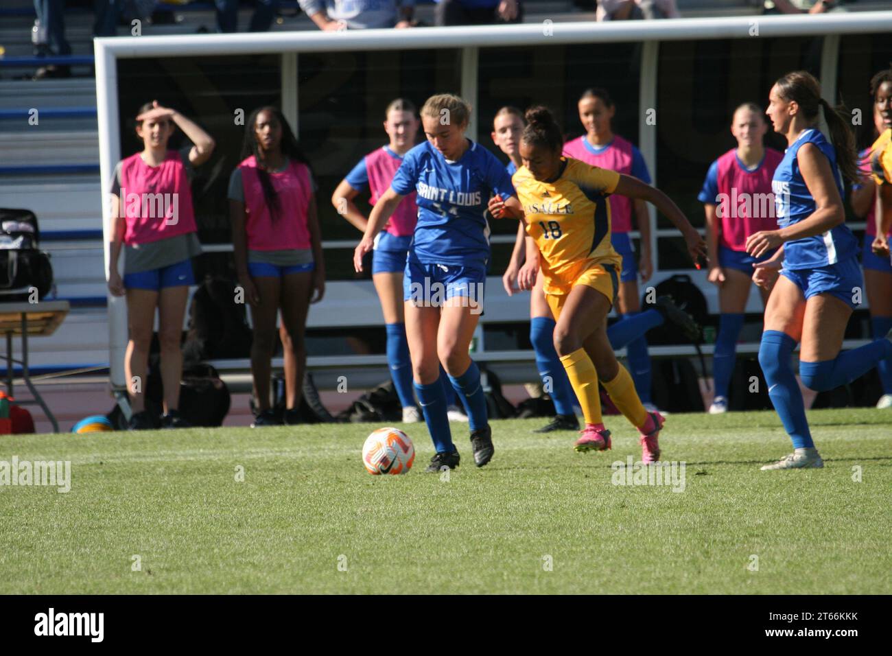 SLU (Billikens) vs. La Salle University (Explorers) presso l'Hermann Stadium di St. Louis, Missouri, USA. SLU vince la finale del campionato A10 3-0 Foto Stock