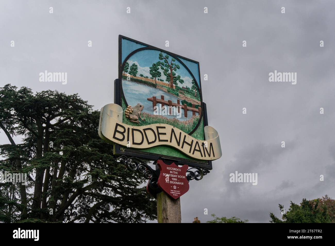 Insegna del villaggio, Biddenham, Bedfordshire, Regno Unito Foto Stock