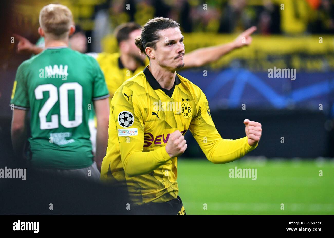 Champions League, Signal Iduna Park Dortmund: Borussia Dortmund vs Newcastle United; Marcel Sabitzer (BVB) festeggia Foto Stock