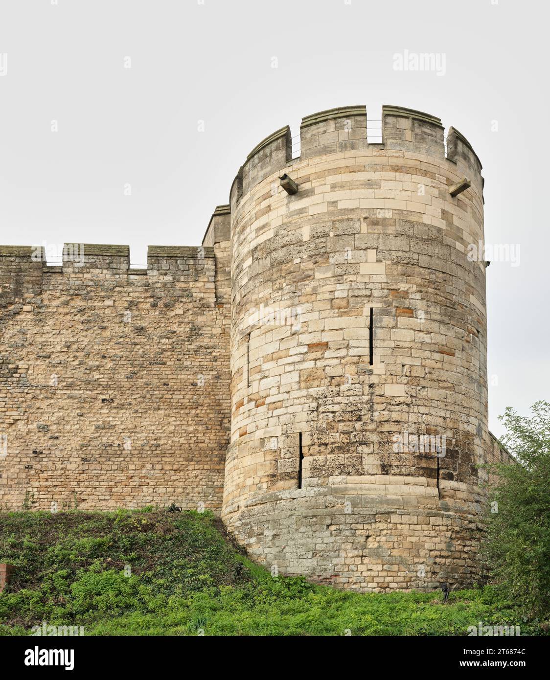 Torretta angolare del primo castello costruito dai conquistatori normanni d'Inghilterra, per ordine di re Guglielmo i, a Lincoln nel 1068. Foto Stock