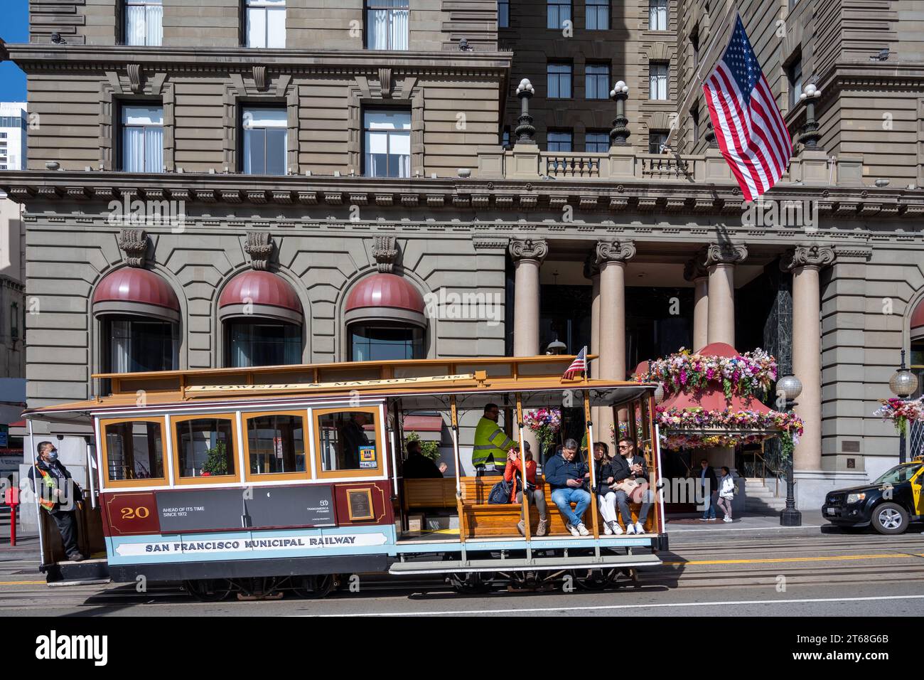San Francisco, USA - 24 aprile 2023: The Westin St Francis, storico hotel di lusso situato in Powell e Geary Street su Union Square Foto Stock
