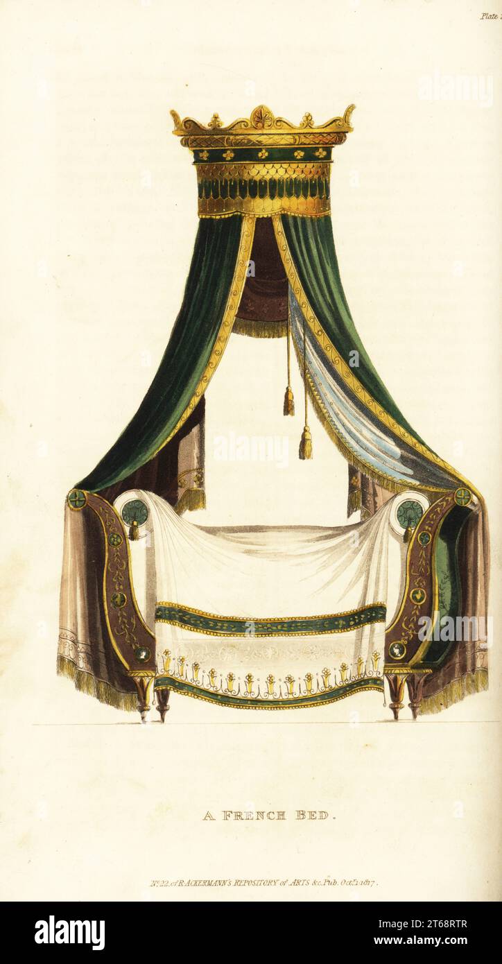 Un letto francese. Il magnifico baldacchino presenta drappeggi di seta, frange d'oro e fodera lilla. Il copriletto di muslin ricamato. Incisione su copperplate colorata a mano di Rudolph Ackermanns Repository of Arts, Literature, Fashions, Manufactures, ecc., Strand, Londra, 1817. Foto Stock