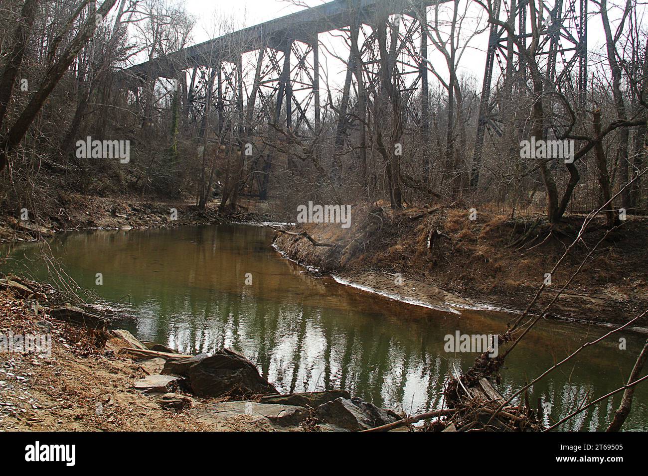 Ferrovia sul Blackwater Creek a Lynchburg, Virginia, USA Foto Stock