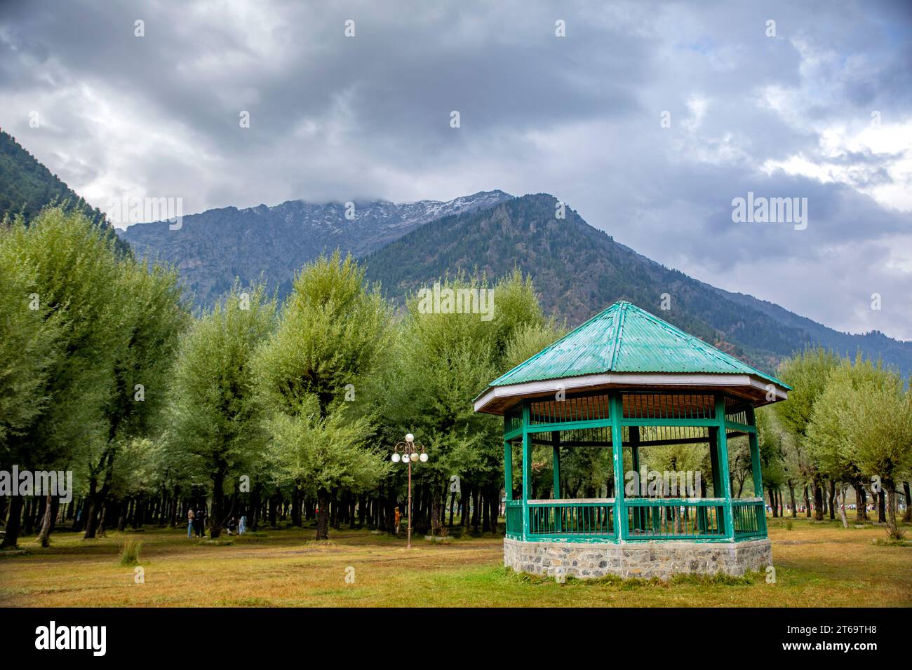 Valle di Betaab o valle di Betab vicino a Pahalgam nel Jammu e Kashmir, India Foto Stock