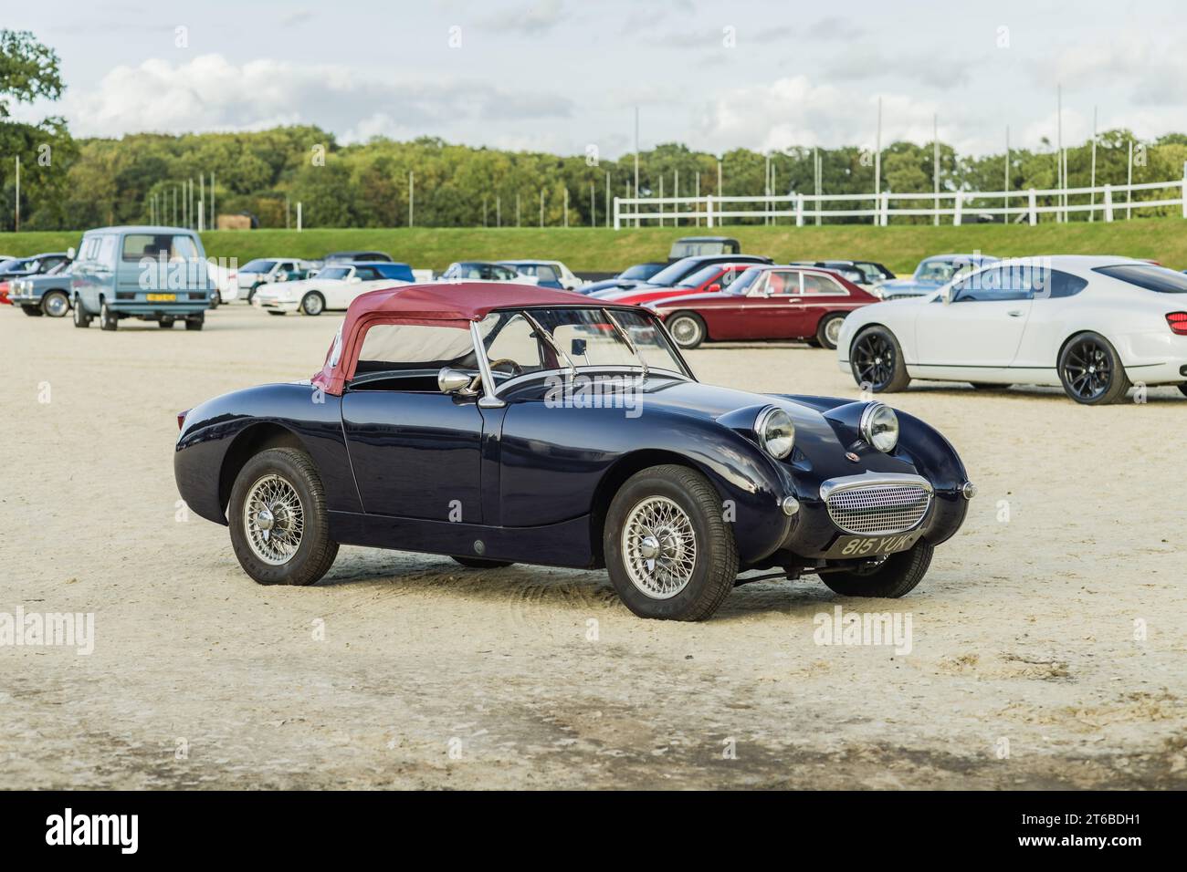 Chester, Cheshire, Inghilterra, 29 settembre 2023. Blue Austin-Healey Sprite a un'esposizione di auto d'epoca, illustrazione editoriale di stile di vita automobilistico. Foto Stock