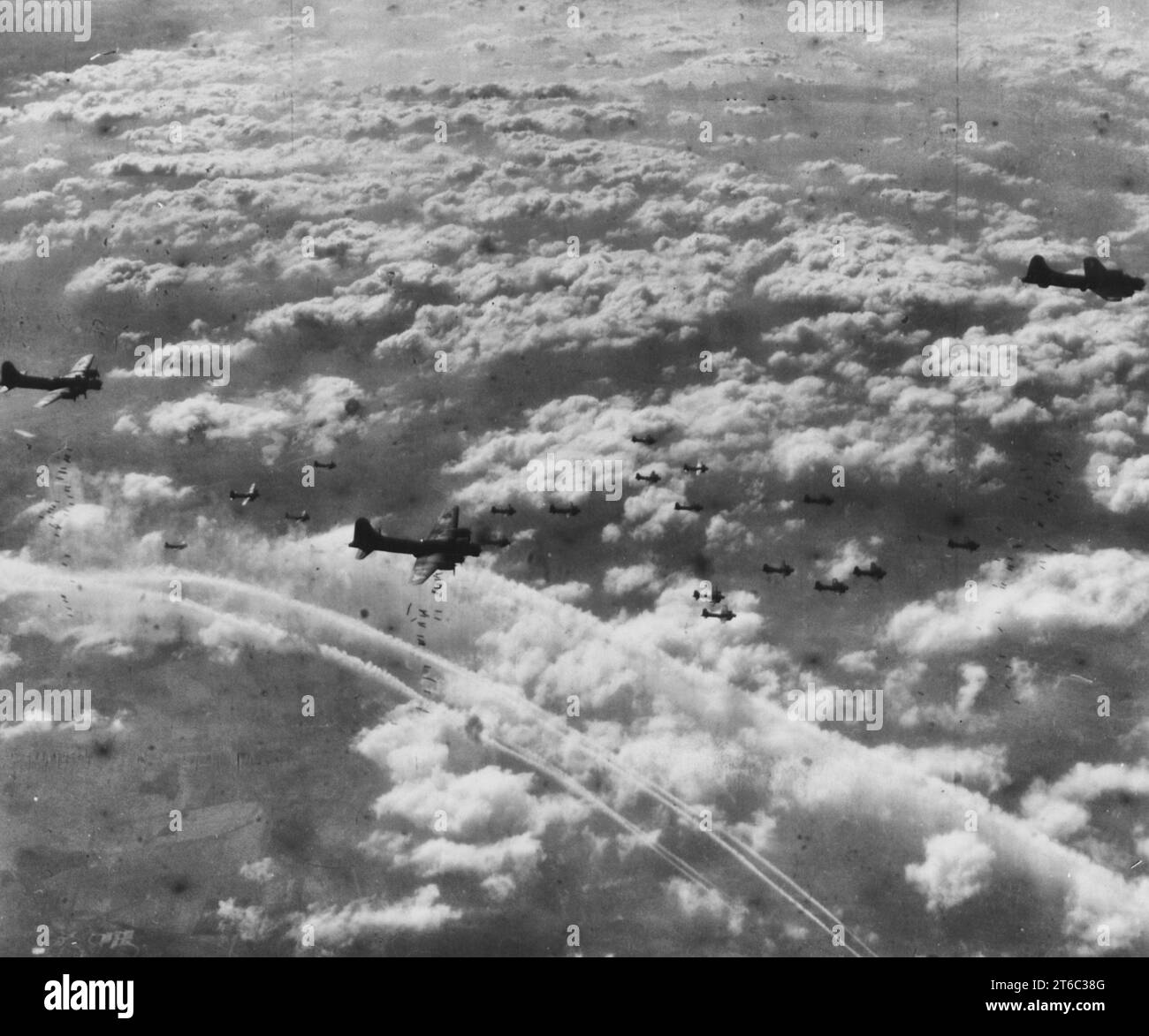 Bombardamento di Berlino, Germania, con Boeing B-17 Flying Fortresses Foto Stock