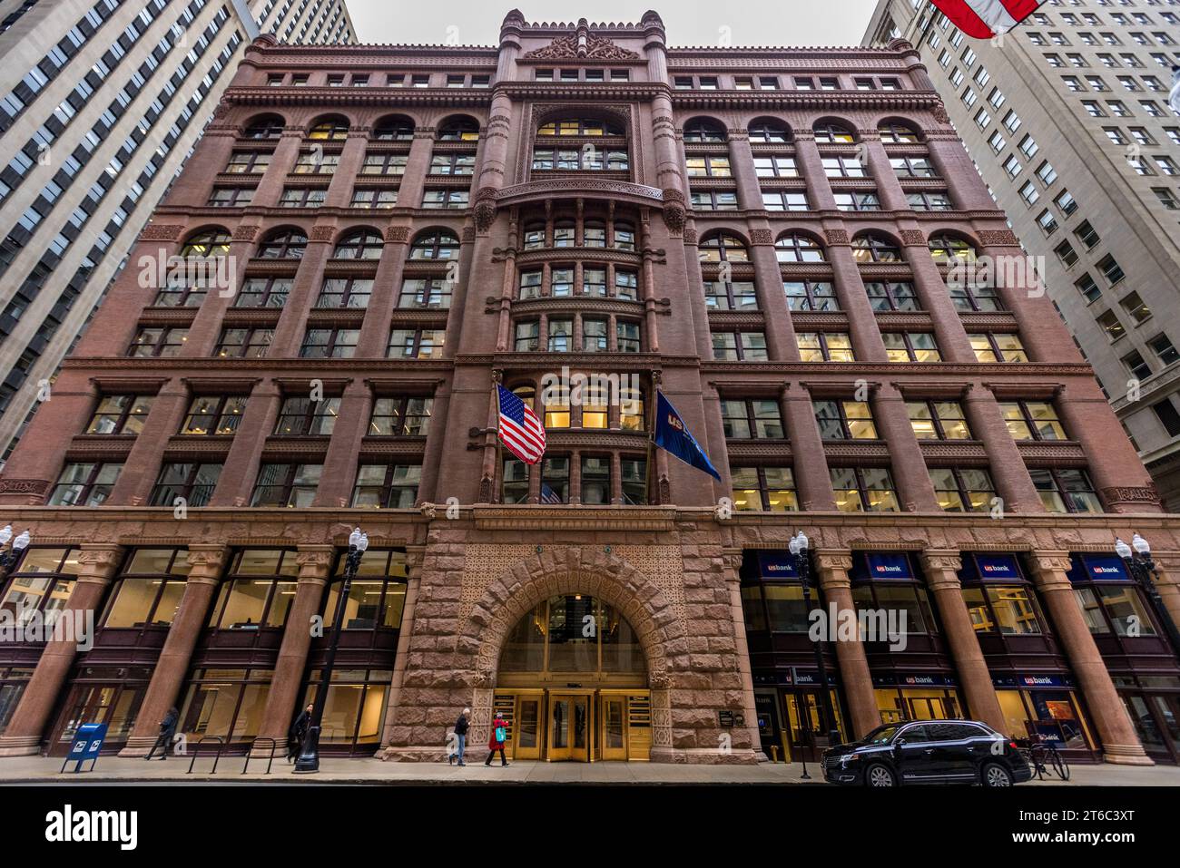 Rookery Building dal 1888 nel centro di Chicago, Illinois, Stati Uniti. L'alto edificio più antico di Chicago, con una struttura romanica, presenta una lobby progettata da Frank Lloyd Wright Foto Stock