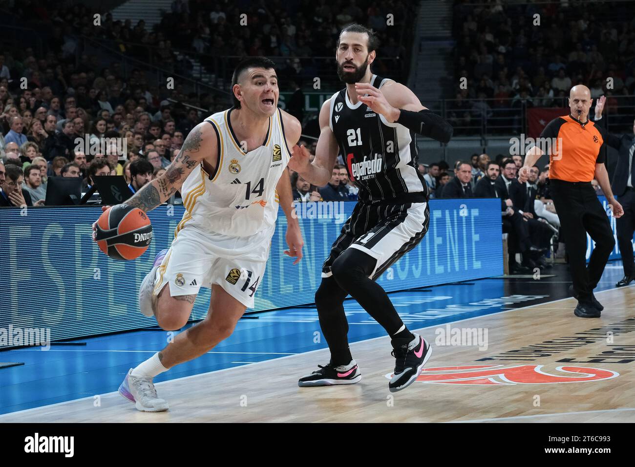 Gabriel Deck del Real Madrid durante la partita Turkish Airlines EuroLeague tra Real Madrid e Virtus Segafredo Bologna al WiZink Center di Novem Foto Stock