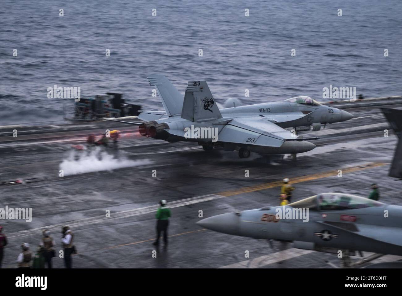 La USS Carl Vinson (CVN 70) conduce operazioni di volo. (51587180207) Foto Stock