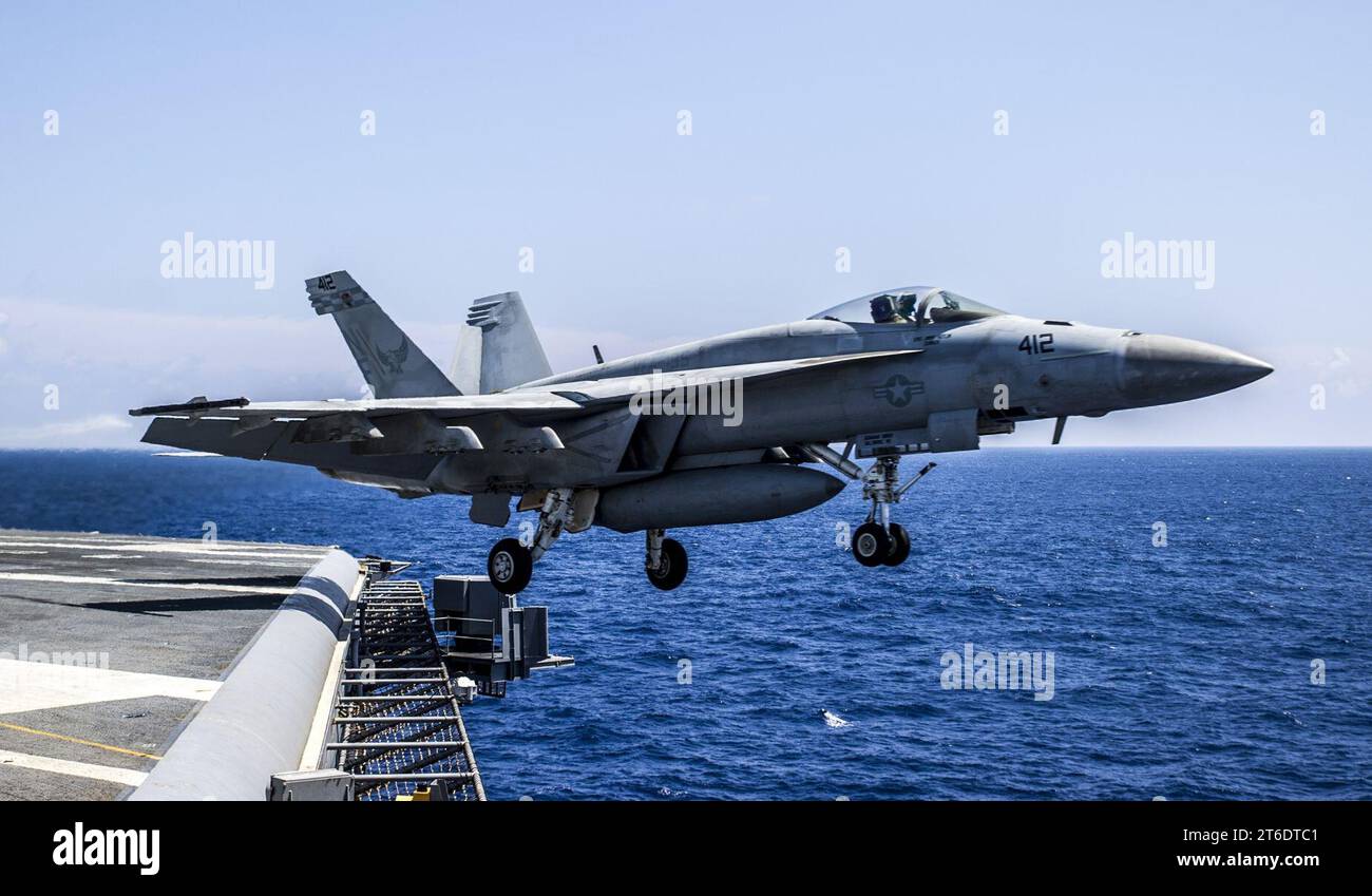 Operazioni di volo USS George Washington 140807 Foto Stock