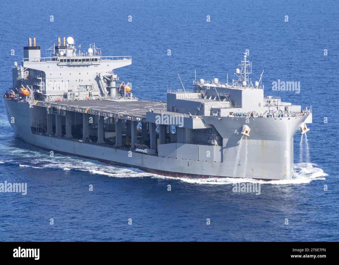 USS Hershel Woody Williams (ESB-4) in corso nel Mar Mediterraneo il 20 agosto 2020 (200820 Foto Stock