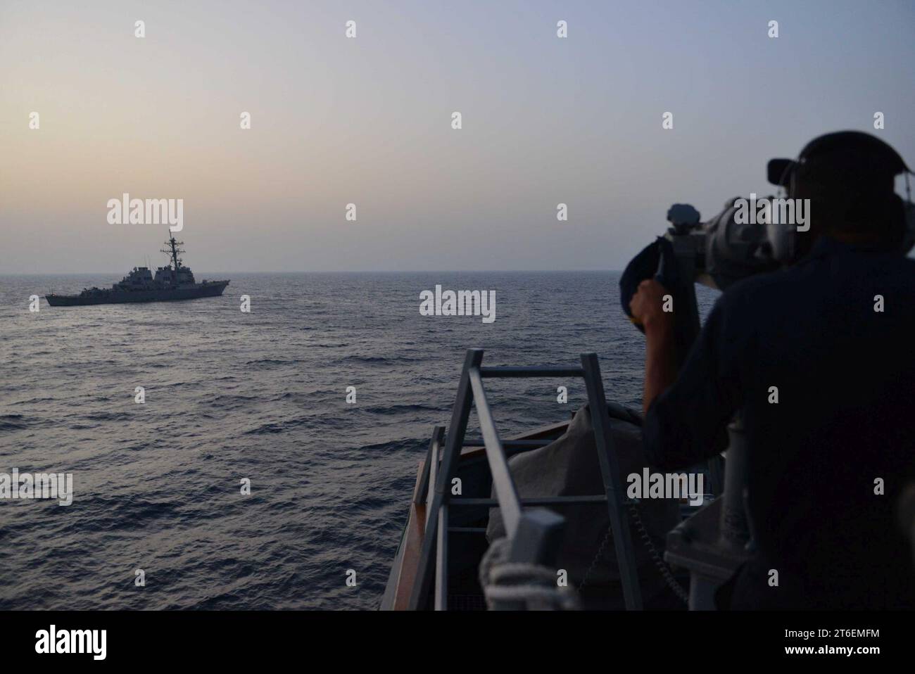 USS McFaul (DDG 74) 150601 Foto Stock