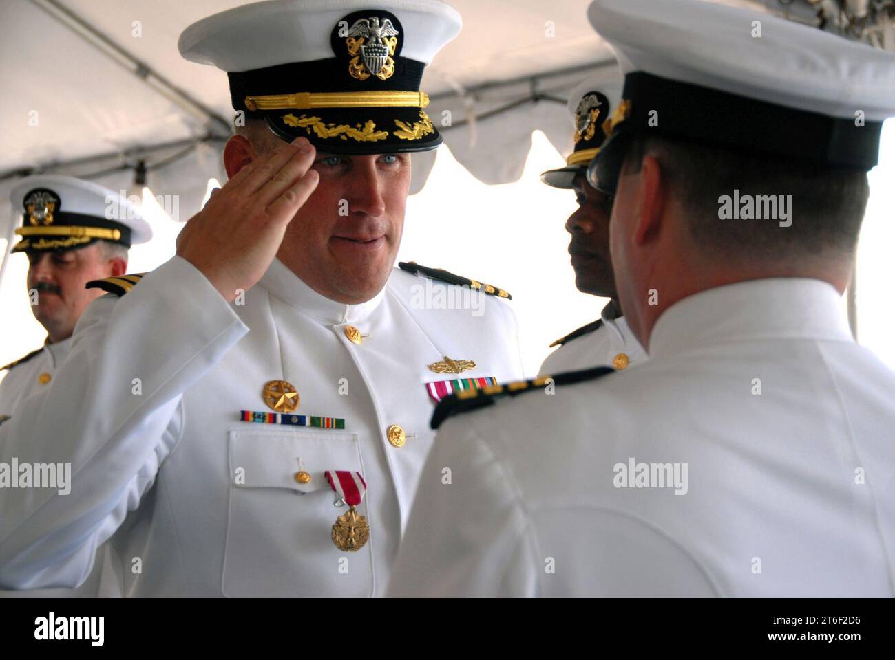 La USS Paul Hamilton cambia mano Foto Stock