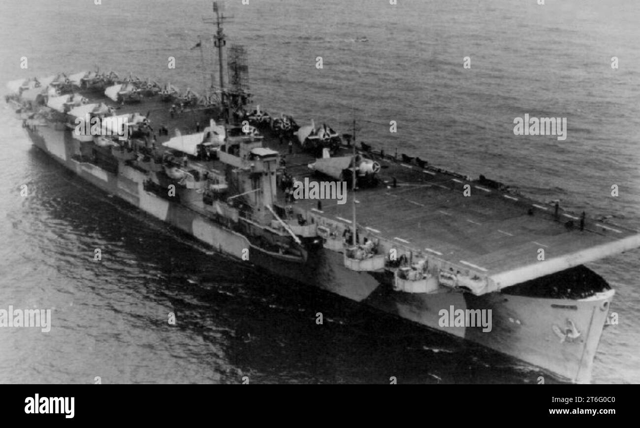 USS Tripoli (CVE-64) parte da Hampton Roads, Virginia (USA), il 24 maggio 1944 Foto Stock