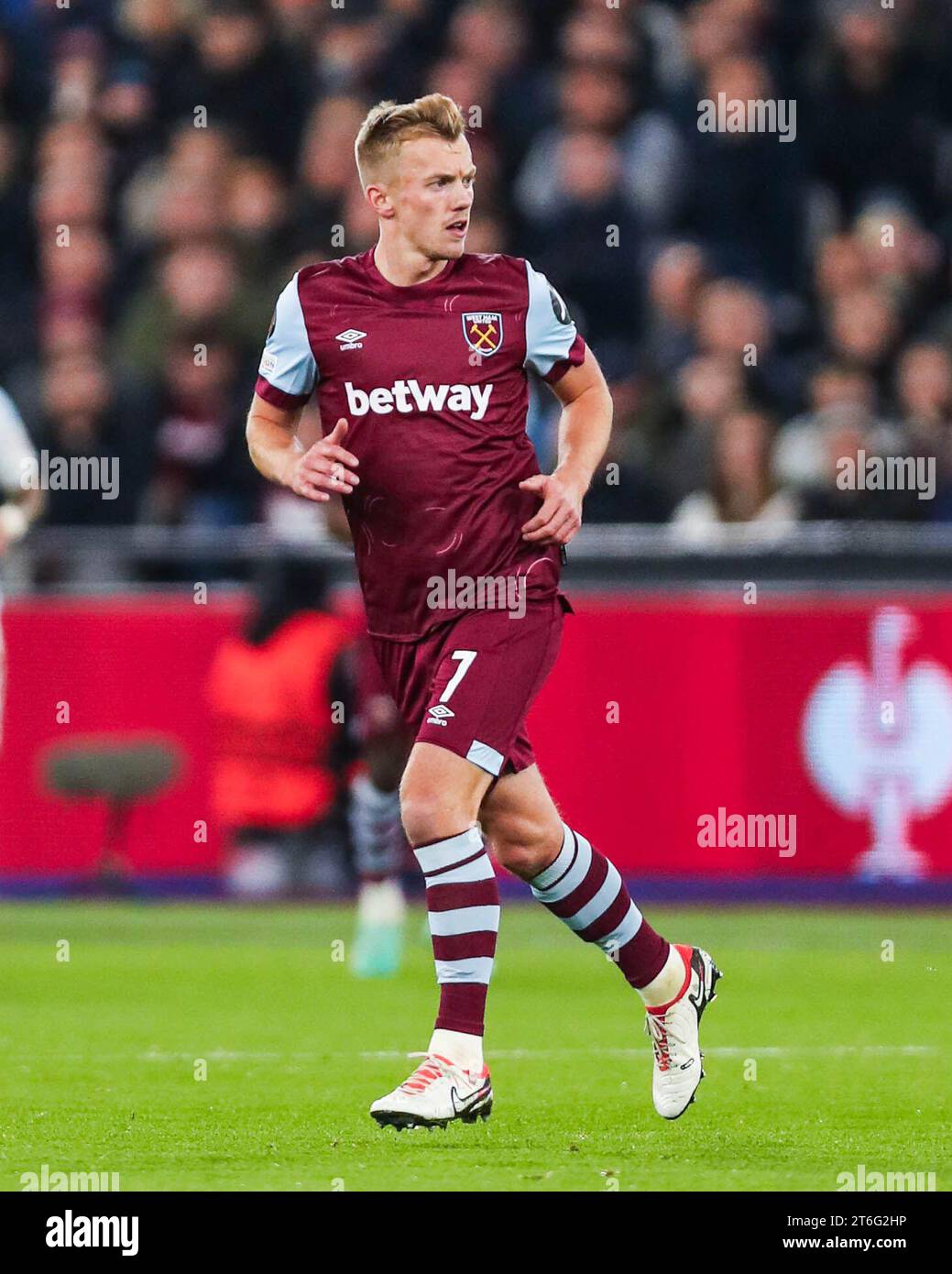 Londra, Regno Unito. 10 novembre 2023. James Ward-Prowse del West Ham United durante la partita del West Ham United FC contro Olympiakos FC UEFA Europa League gruppo A allo Stadio di Londra, Inghilterra, Regno Unito il 9 novembre 2023 credito: Every Second Media/Alamy Live News Foto Stock