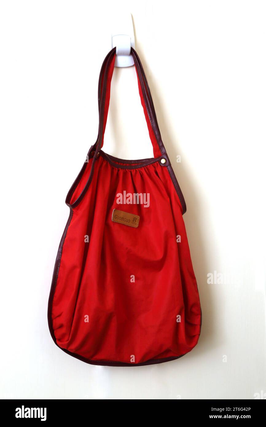 Shopping bag rosso Giorgio 8 OttoTote Foto Stock