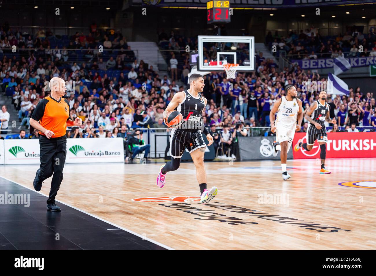 Madrid, Spagna. 9 novembre 2023. Gabriel Lundberg della Virtus Bologna in azione durante la partita di Eurolega 2022/23 tra Real Madrid e Virtus Bologna al Wizink Center. Real Madrid 100 : 74 Virtus Bologna credito: SOPA Images Limited/Alamy Live News Foto Stock