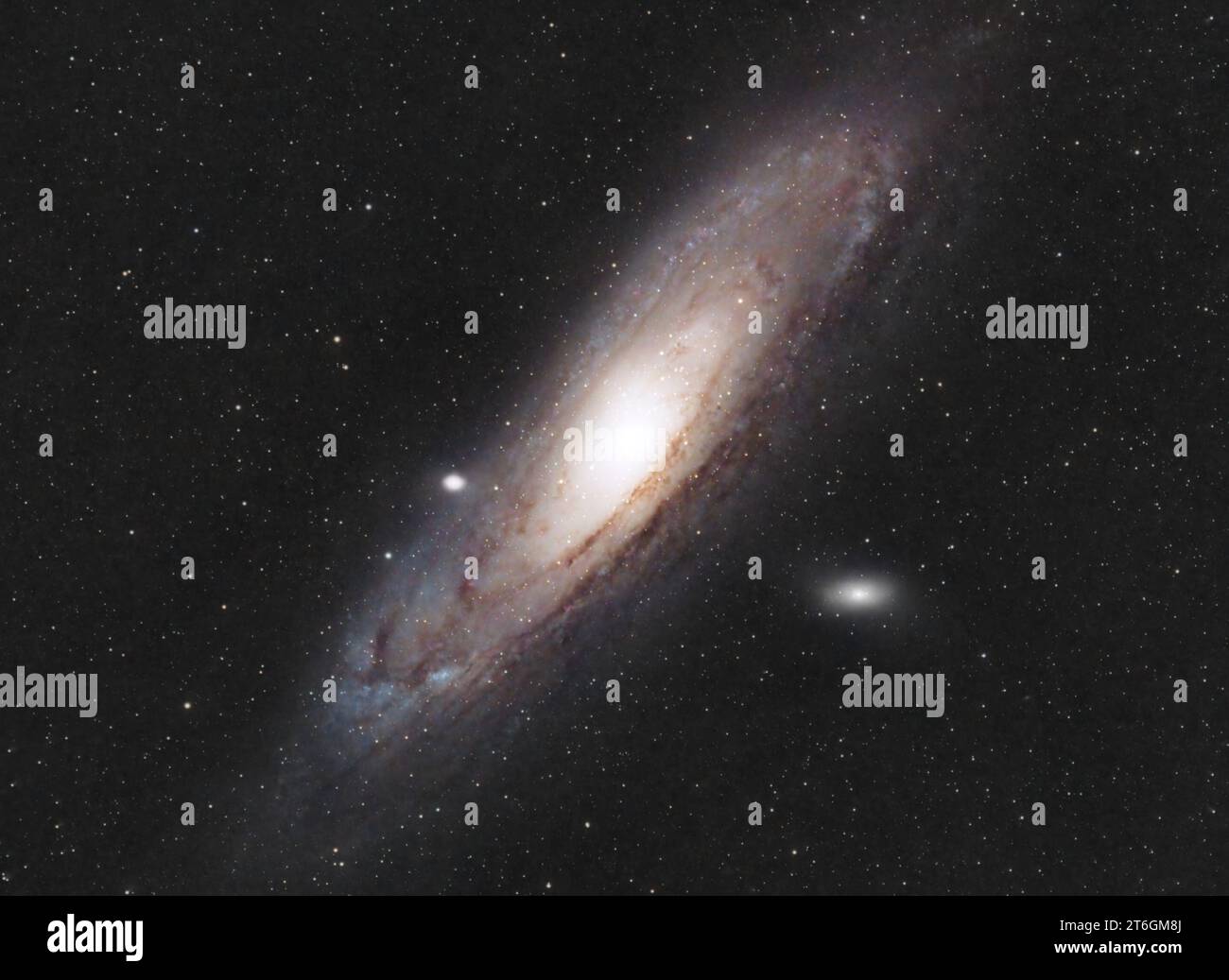 La galassia Andromeda, nota anche come Messier 31, M31 e NGC 224, presa con My Canon 700D, SkyWatcher EvoGuide ED50, Star Adventurer di Cipro Foto Stock