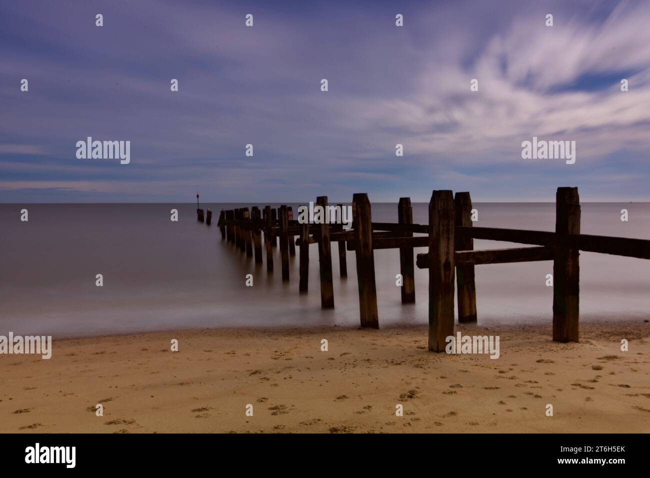 Fotografia minimalista con esposizione lenta Seascape Corton Beach North Lowestoft Suffolk Foto Stock