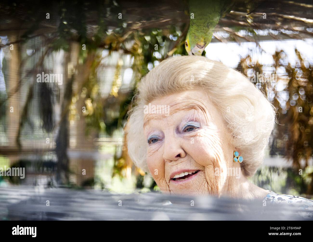 SANTA CRUZ - la Principessa Beatrix visita Parke Arikok. Dopo una visita di due giorni a Curaco, la principessa è ora ad Aruba per due giorni. Entrambe le visite si sono concentrate sulla protezione degli ecosistemi e sulle iniziative sociali. ANP KOEN VAN WEEL paesi bassi fuori - belgio fuori Foto Stock