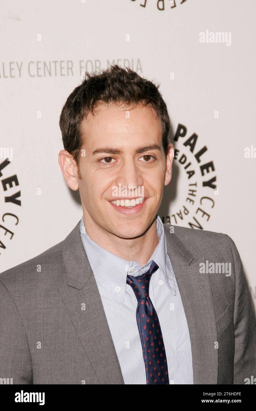 Jason Winer, direttore/co-esecutivo, al 27° evento annuale del PaleyFest "Modern Family". Arrivi al Saban Theatre di Beverly Hills, CA, 26 febbraio 2010. Crediti fotografici: Joseph Martinez / Picturelux Foto Stock