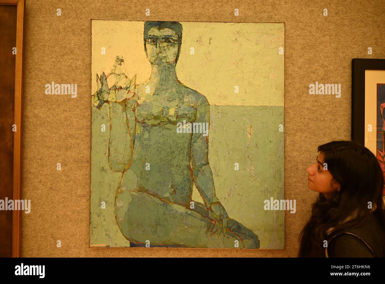 Il punto forte è una magnifica e rarissima mappa mondiale incentrata sulla Mecca islamica, un capolavoro della Persia safavide, che sarà protagonista della vendita di arte islamica e indiana il 14 novembre a Bonhams New Bond Street. La mappa, precedentemente esposta al Museo d'Arte di Harvard, e risalente all'ultimo quarto del XVII secolo, è la più bella e completa mappa del mondo incentrata sulla Mecca di soli tre esempi sopravvissuti (gli altri due sono stati scoperti nel 1989 e nel 1995) ed è il più importante strumento scientifico islamico mai offerto all'asta, con una stima di £ 1.500.000-2.000.000... Foto Stock