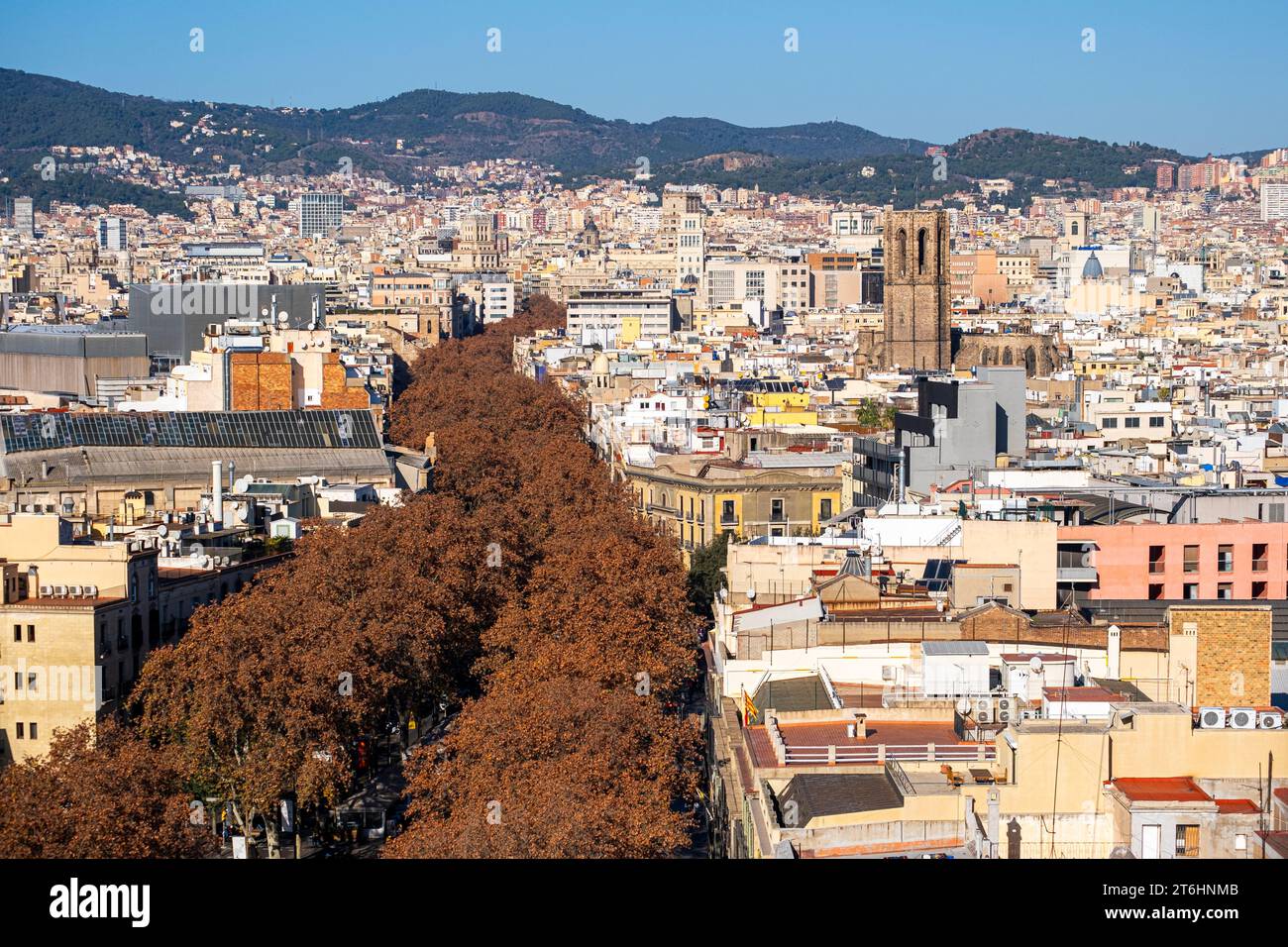 Vista aerea di Las Ramblas e Barcellona in autunno Foto Stock
