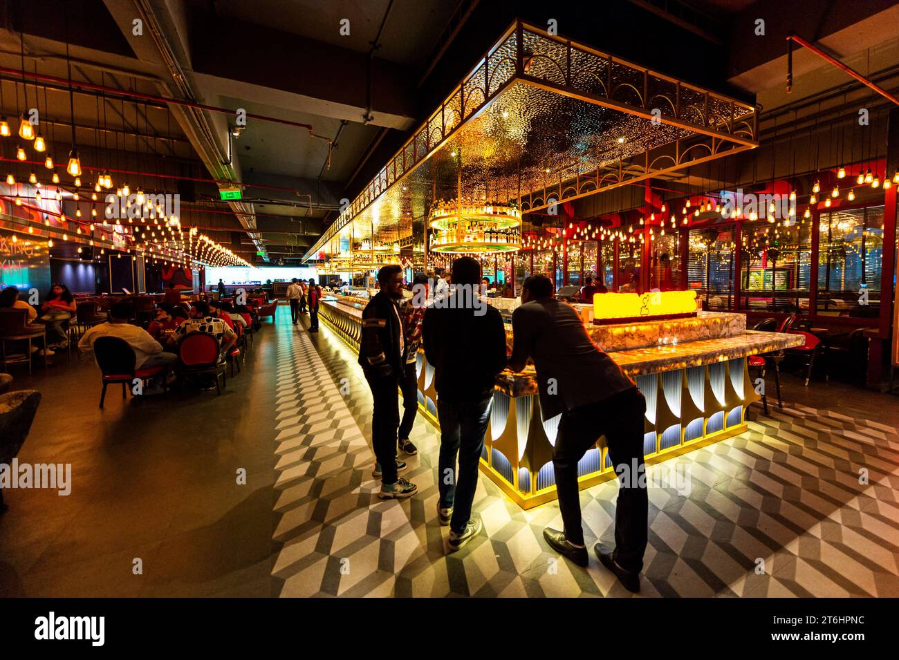 India, Mumbai, Lord of the Drinks Bar Foto Stock