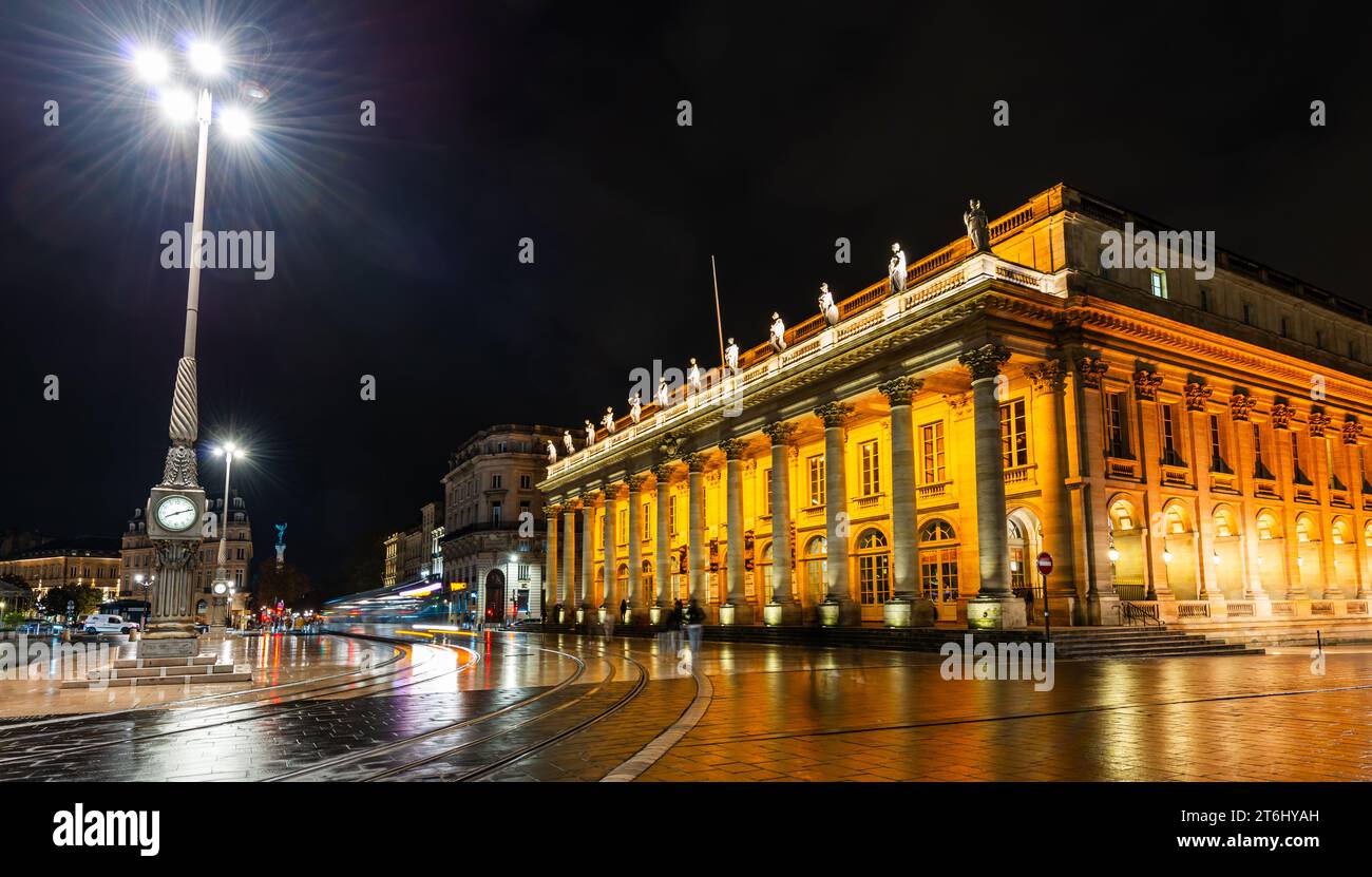 Il Grand Théâtre de Bordeaux di notte, in Gironde, a Nouvelle-Aquitaine, Francia Foto Stock