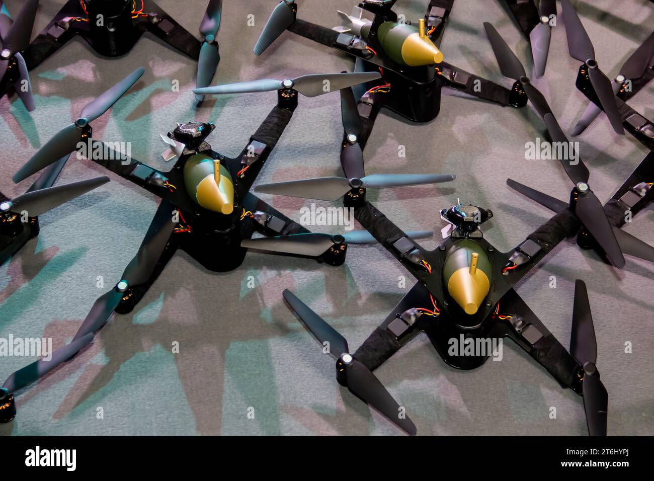 Droni di guerra utilizzati in diversi conflitti in tutto il mondo, per il contrspionaggio, il tiro o il bombardamento di obiettivi specifici, lo sviluppo di tecnologie belliche Foto Stock