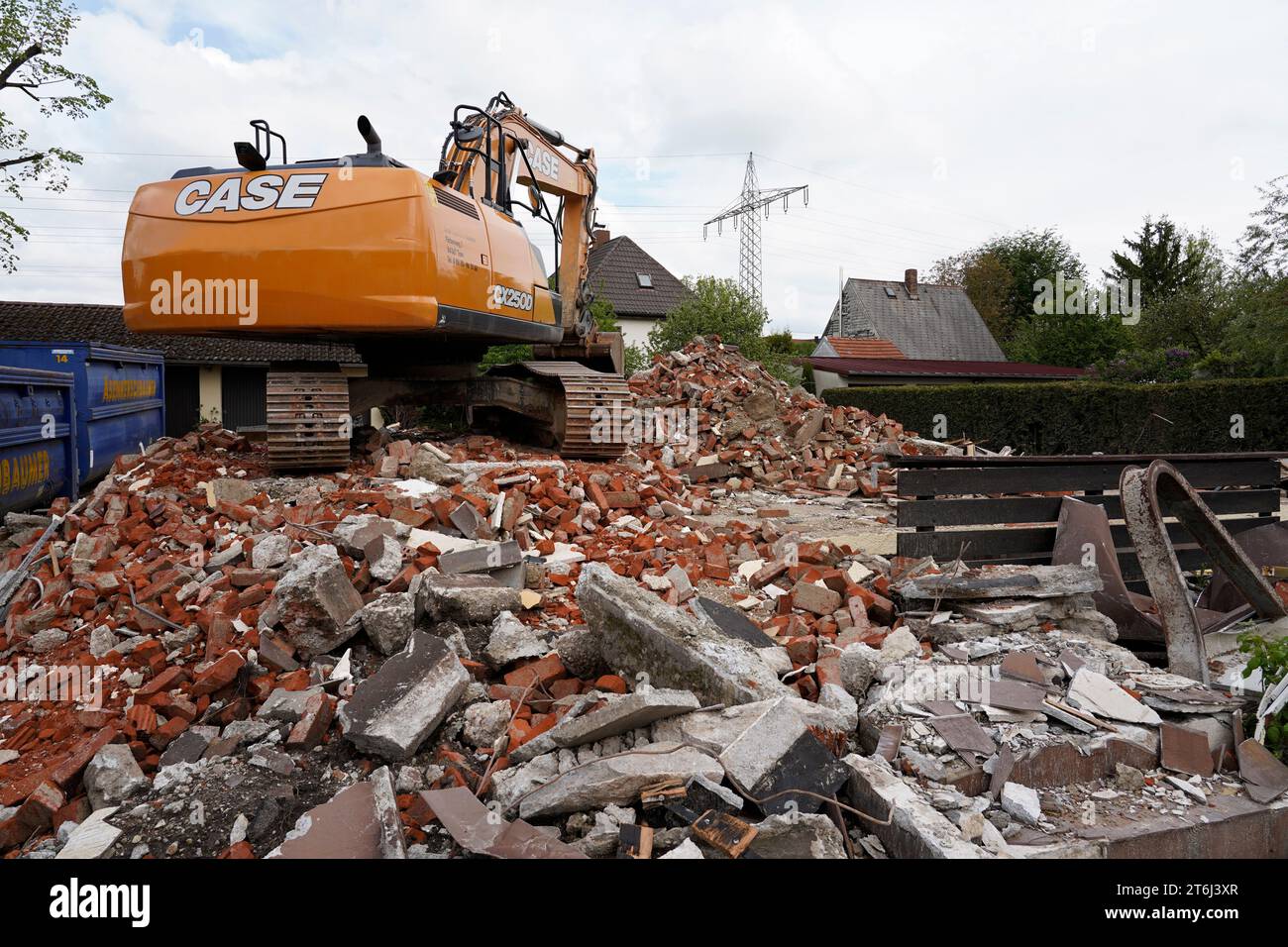 Germania, Baviera, alta Baviera, Neuötting, demolizione di un'unica casa familiare Foto Stock