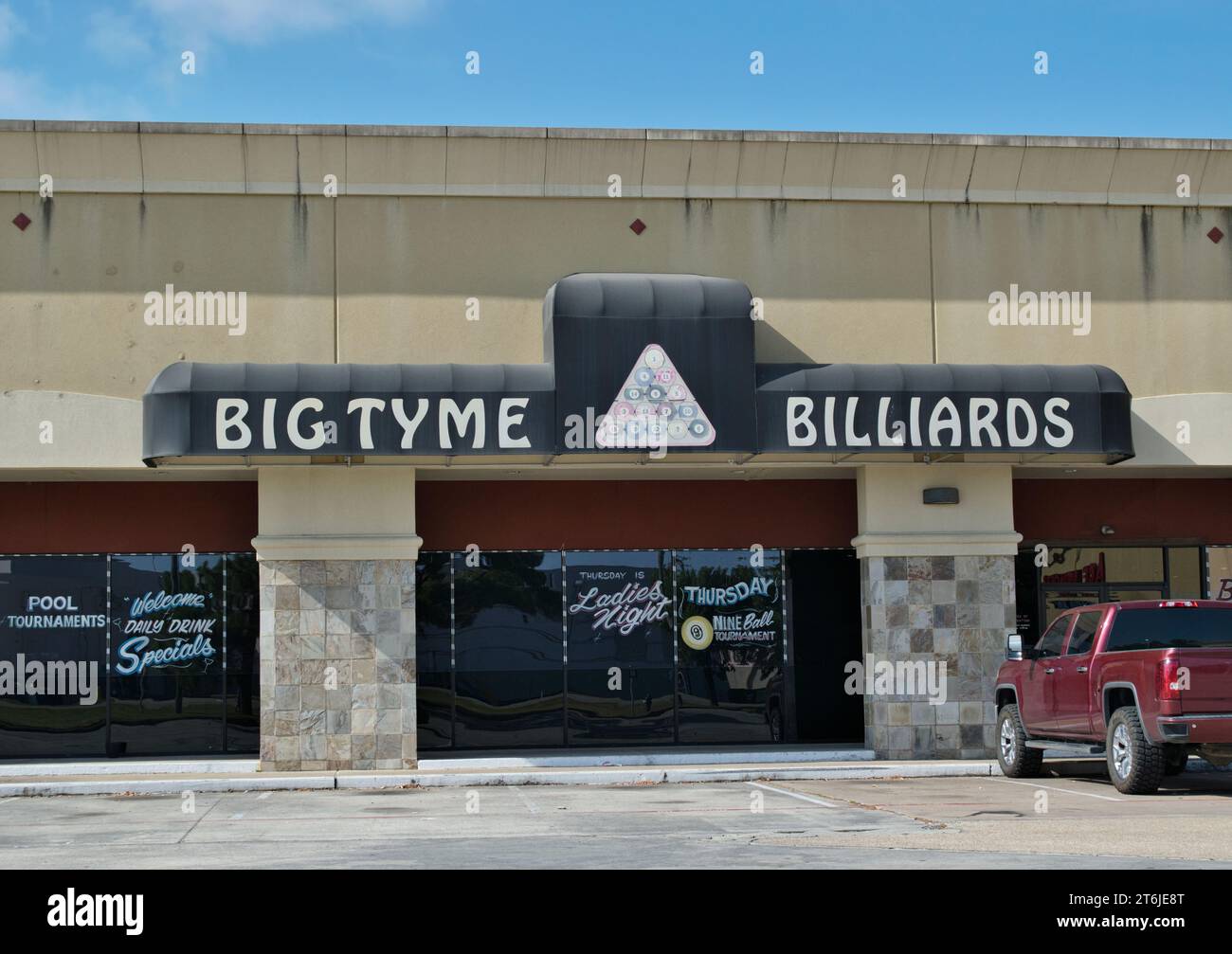 Spring, Texas, USA 07-30-2023: Big Tyme Billiards, sala biliardo, facciata esterna a Spring, Texas. Centro ricreativo con biliardo locale e bar dello sport. Foto Stock