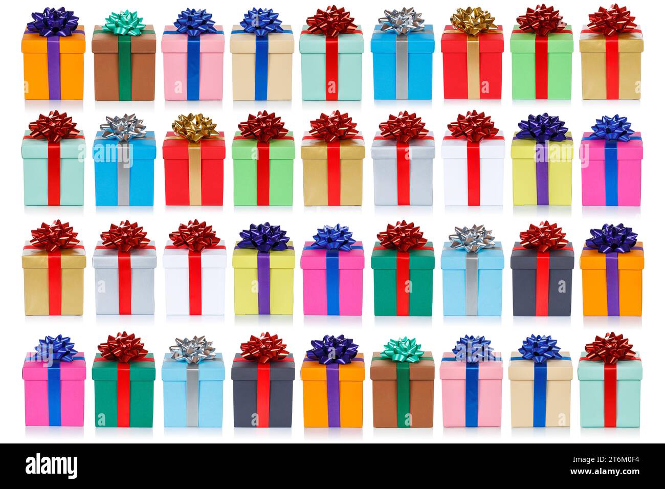 Coloratissimi regali di natale scatole regalo di compleanno isolate su uno sfondo bianco Foto Stock